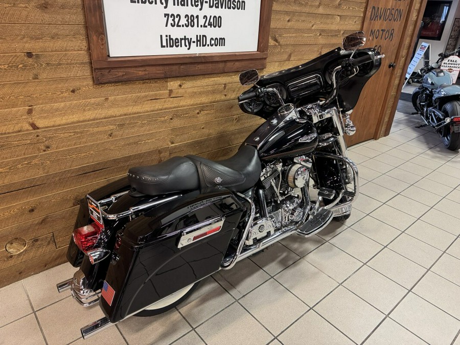 2002 Harley-Davidson® Road King® Classic Black FLHRC-I