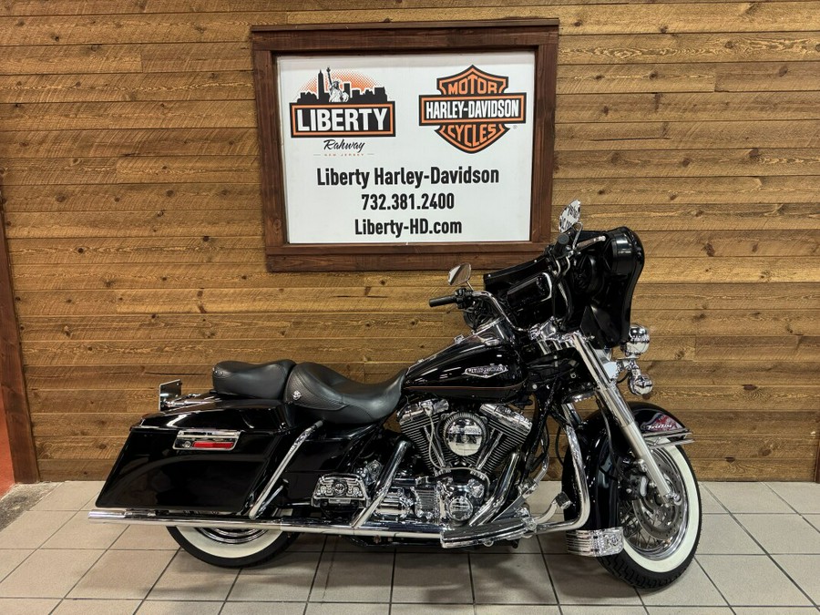 2002 Harley-Davidson® Road King® Classic Black FLHRC-I