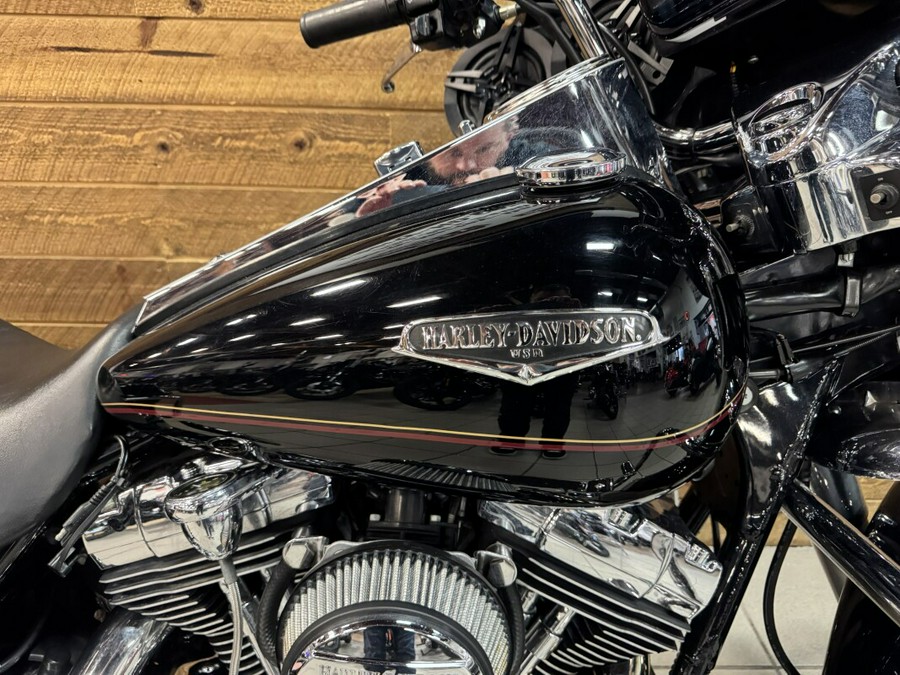 2002 Harley-Davidson® Road King® Classic Black FLHRC-I
