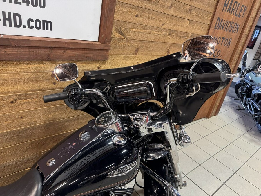 2002 Harley-Davidson® Road King® Classic Black FLHRC-I