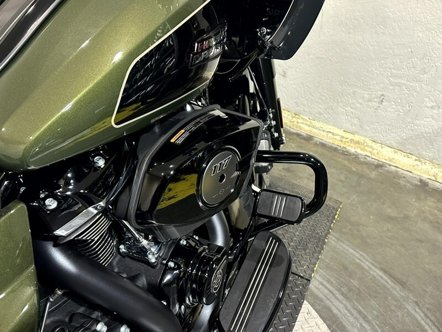 Harley-Davidson® Road Glide™ 2026 OLIV STL MTL/BLK W/ PINSTRI