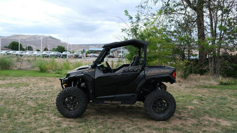 2022 Polaris® General XP 1000 Deluxe Ride Command