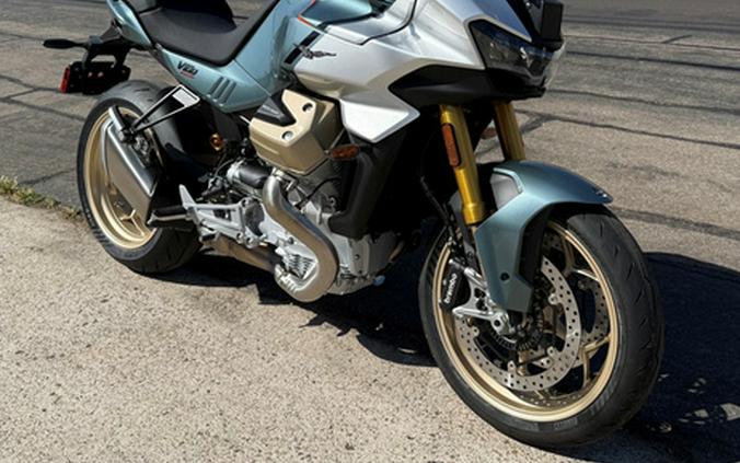 2027 Moto Guzzi V100 Mandello S
