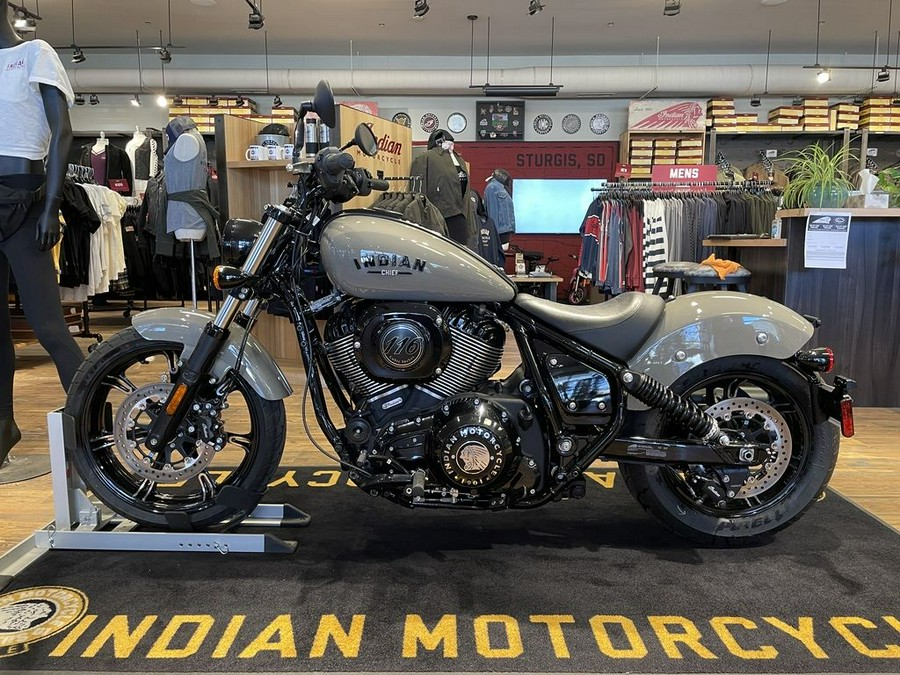2023 Indian Motorcycle® Chief Dark Horse® Quartz Gray
