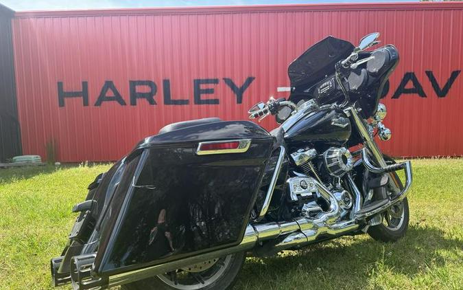 2018 Harley-Davidson® FLHR - Road King®