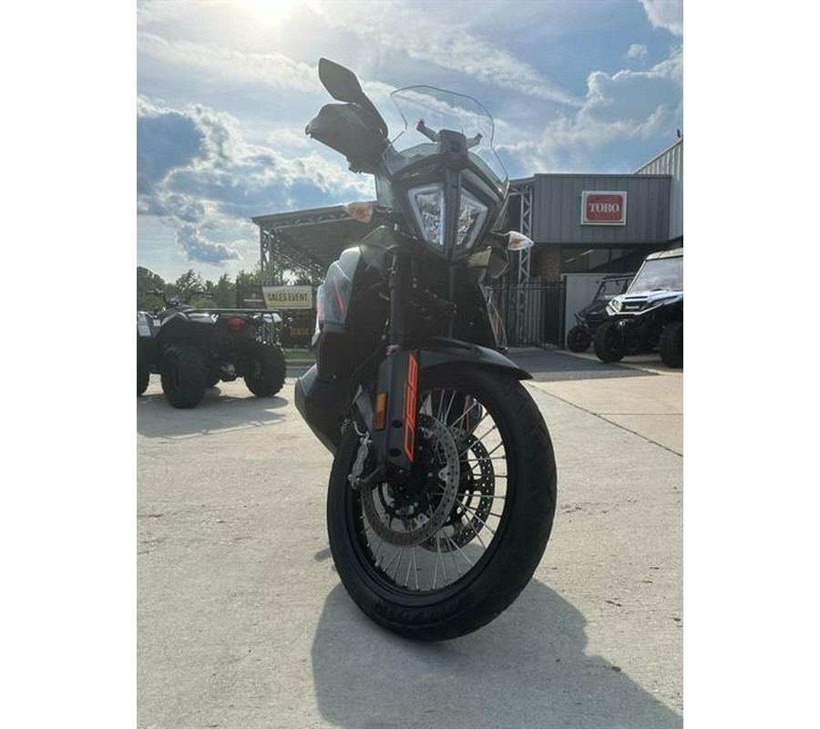 2022 KTM 890 Adventure