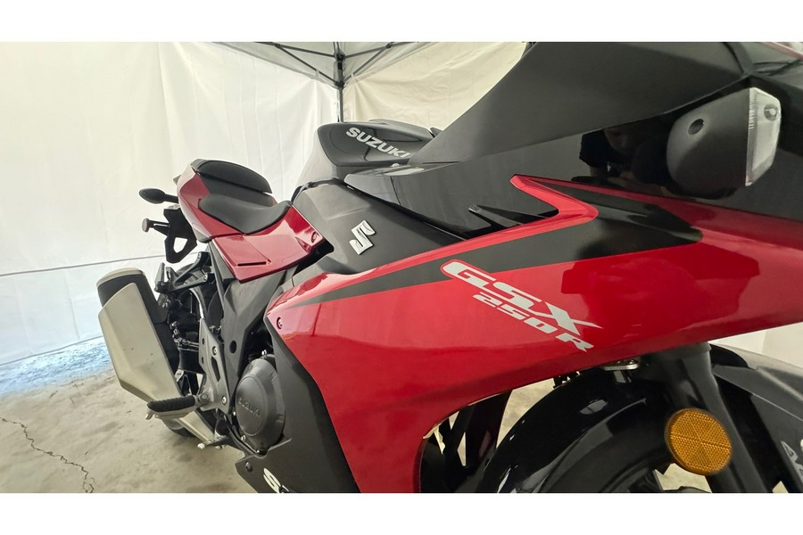2025 Suzuki GSX 250R ABS