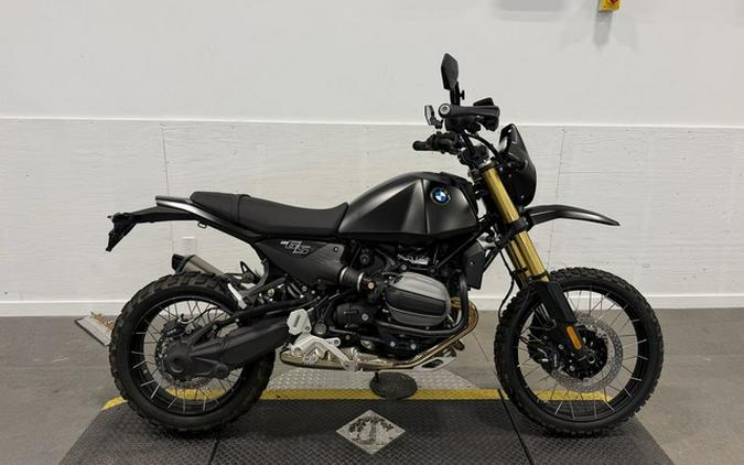 2026 BMW R 12 Black Storm Metallic G/S