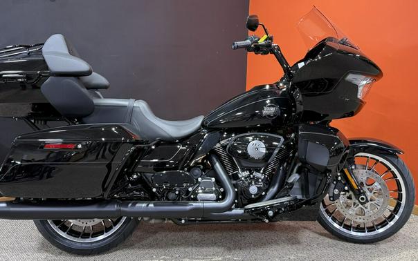 2026 Harley-Davidson® Road Glide Limited Black