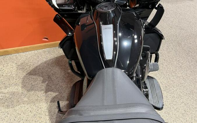 2026 Harley-Davidson® Road Glide Limited Black