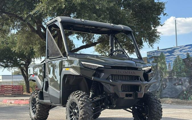 2026 Honda Pioneer 1000 Deluxe