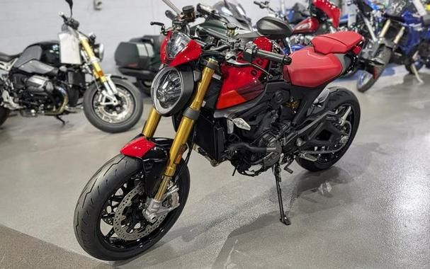 2026 Ducati Monster Dark Stealth