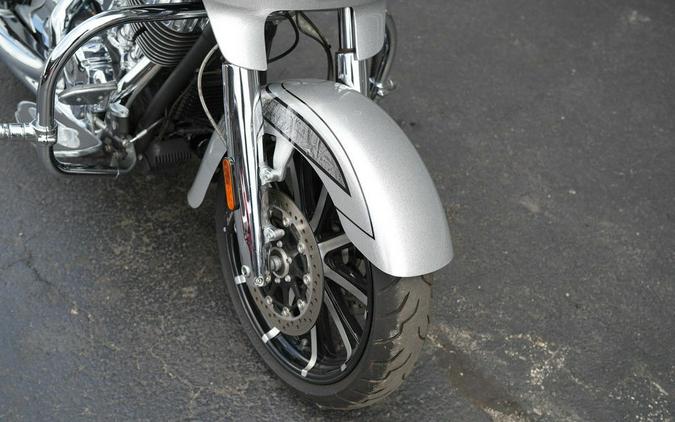 2018 Indian Motorcycle Chieftain Elite Black Hills Silver w/ Marble Accents