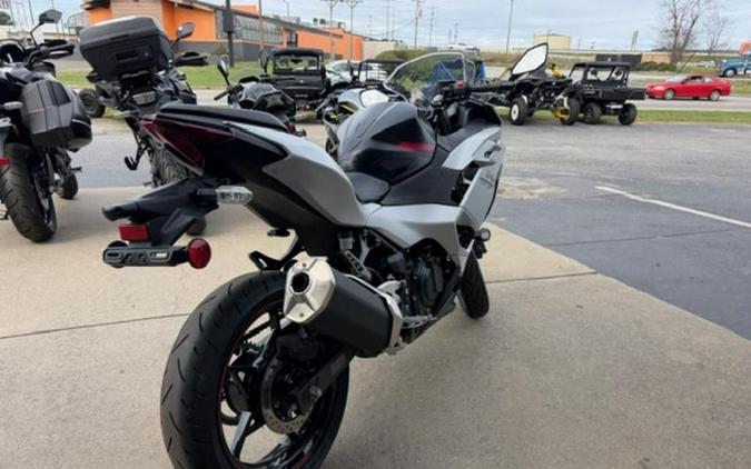 2025 Kawasaki Ninja® 500 ABS