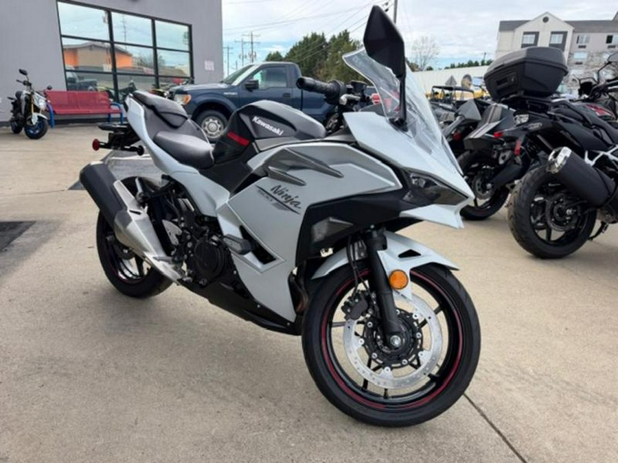 2025 Kawasaki Ninja® 500 ABS