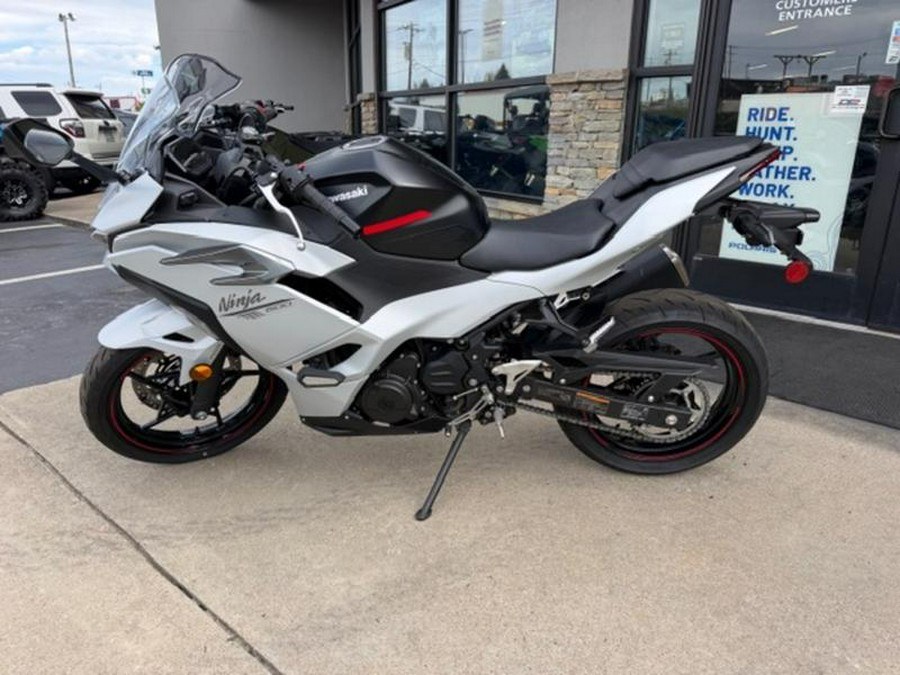 2025 Kawasaki Ninja® 500 ABS