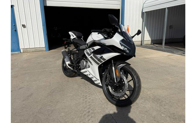 2026 CFMOTO 300SS CF300-5US