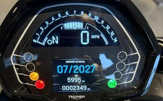 2024 Triumph Street Triple 765 R Silver Ice