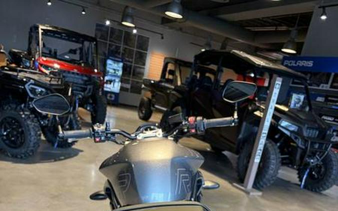 2024 Triumph Street Triple 765 R Silver Ice