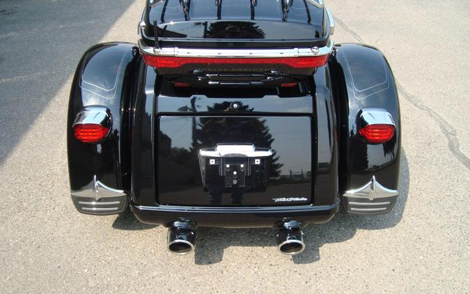 2024 Harley-Davidson® Tri Glide® Ultra Vivid Black
