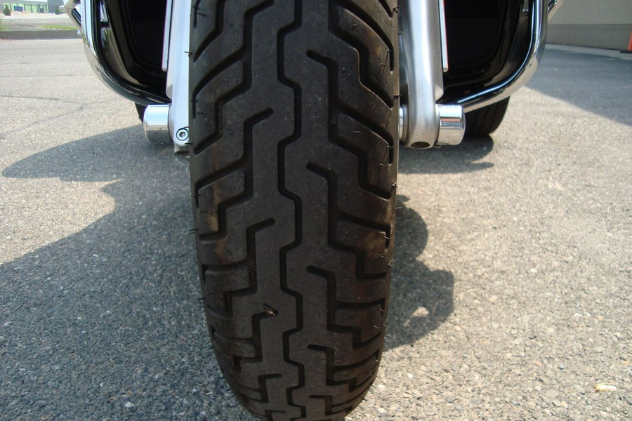 2024 Harley-Davidson® Tri Glide® Ultra Vivid Black