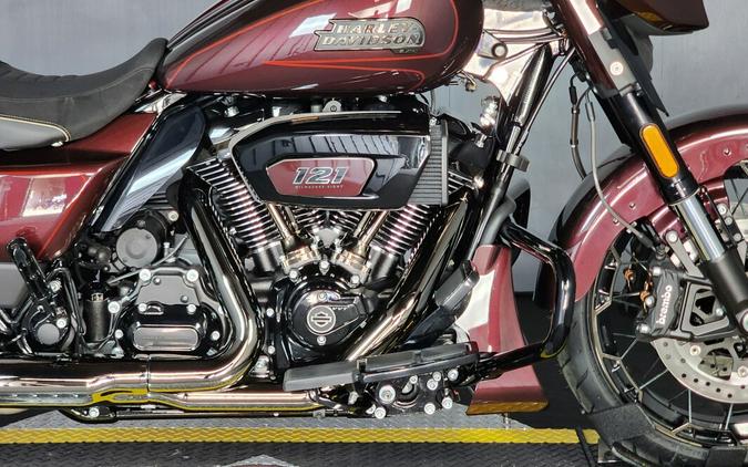 2024 Harley-Davidson CVO™ Street Glide® FLHXSE COPPERHEAD W/ PINSTRIPE