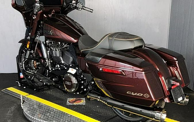 2024 Harley-Davidson CVO™ Street Glide® FLHXSE COPPERHEAD W/ PINSTRIPE