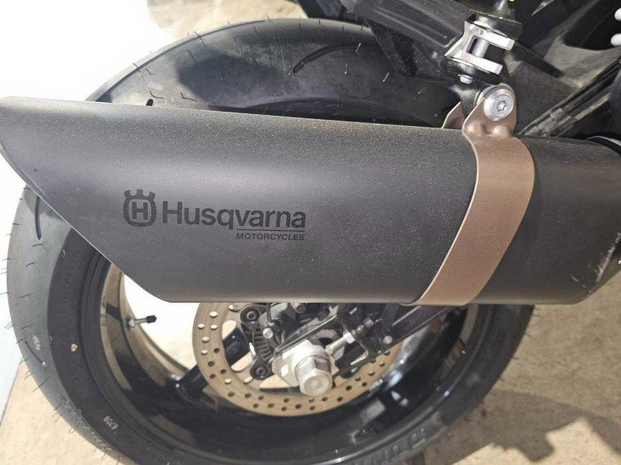 2019 Husky Vitpilen 701