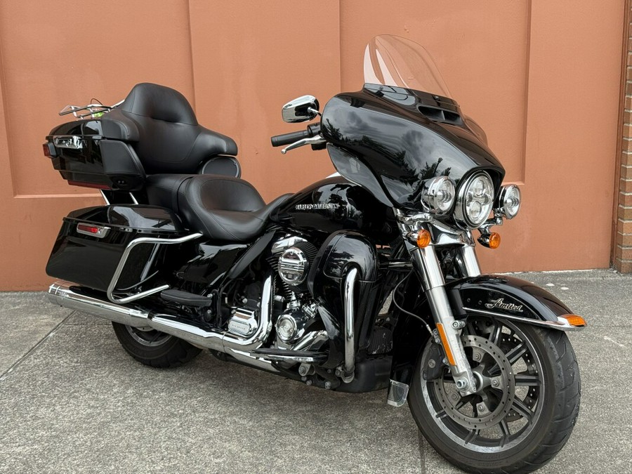 Harley-Davidson Ultra Limited Vivid Black
