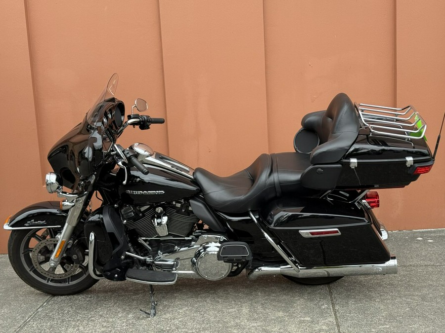 Harley-Davidson Ultra Limited Vivid Black