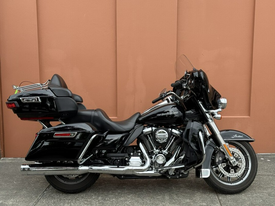 Harley-Davidson Ultra Limited Vivid Black