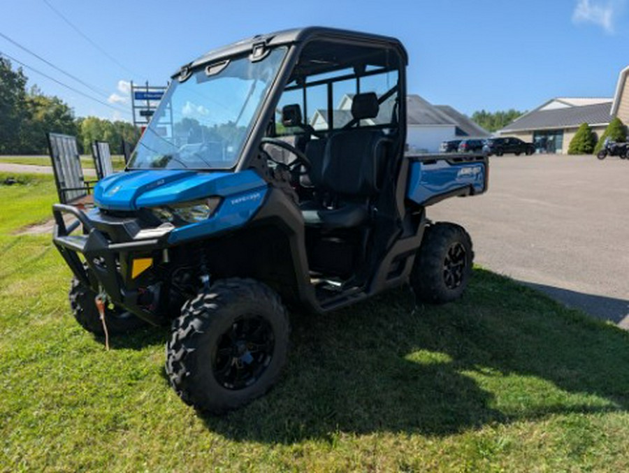 2023 Can-Am Defender DPS HD10