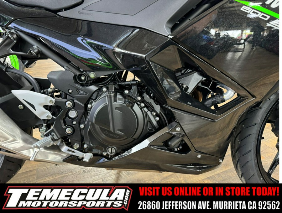 2024 Kawasaki Ninja® 500 Base