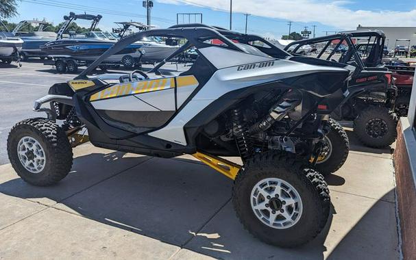 New 2024 CAN-AM MAVERICK R BASE 77 996NT GY 24