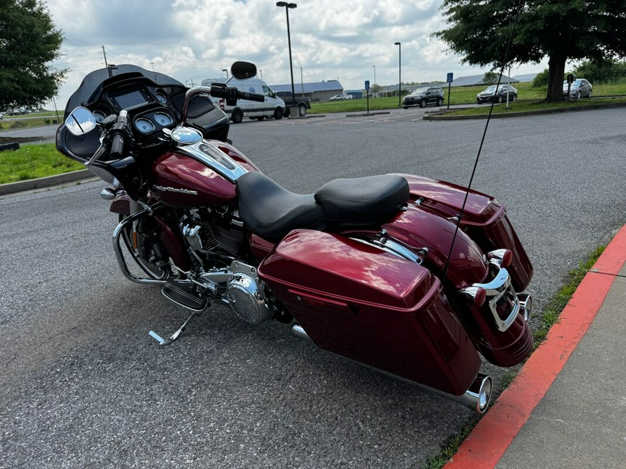 2017 Harley-Davidson Road Glide Special Velocity Red Sunglo