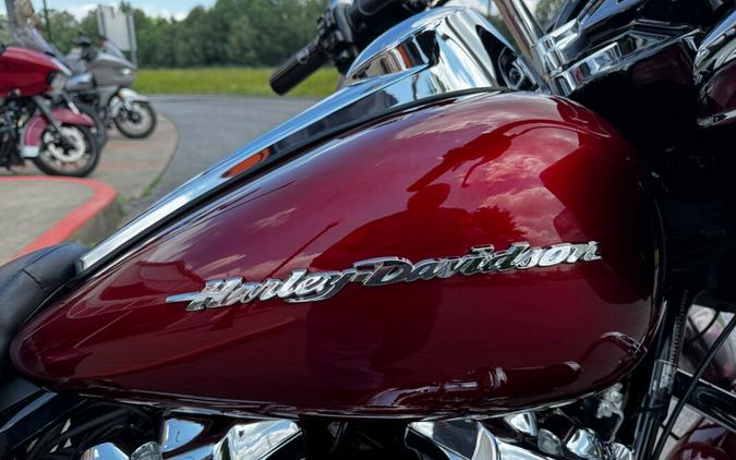 2017 Harley-Davidson Road Glide Special Velocity Red Sunglo