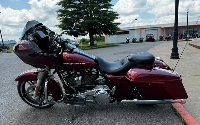 2017 Harley-Davidson Road Glide Special Velocity Red Sunglo