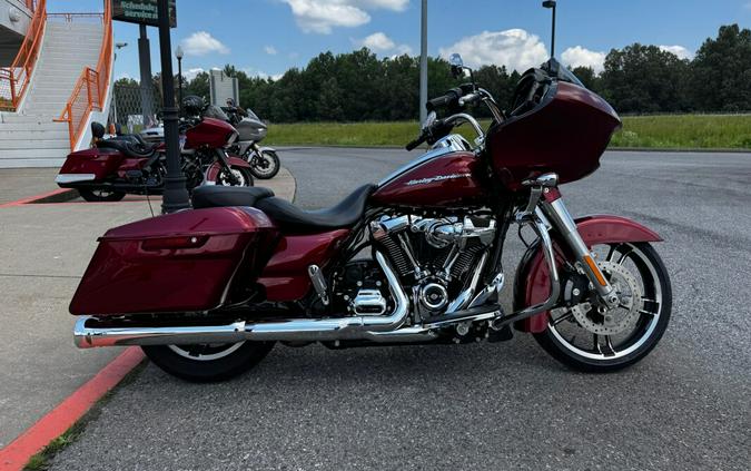 2017 Harley-Davidson Road Glide Special Velocity Red Sunglo