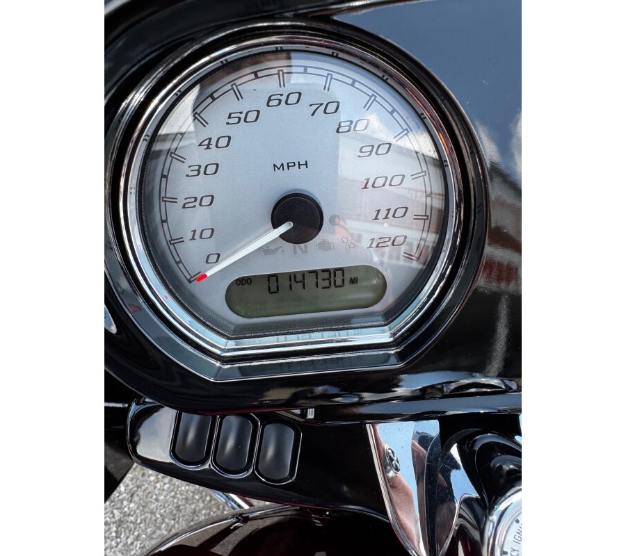 2017 Harley-Davidson Road Glide Special Velocity Red Sunglo