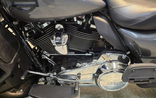 2021 Harley-Davidson® Ultra Limited Gauntlet Gray Metallic/Vivid Black FLHTK