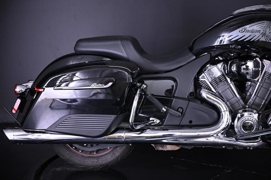 2021 Indian Motorcycle® Challenger® Limited Thunder Black Pearl
