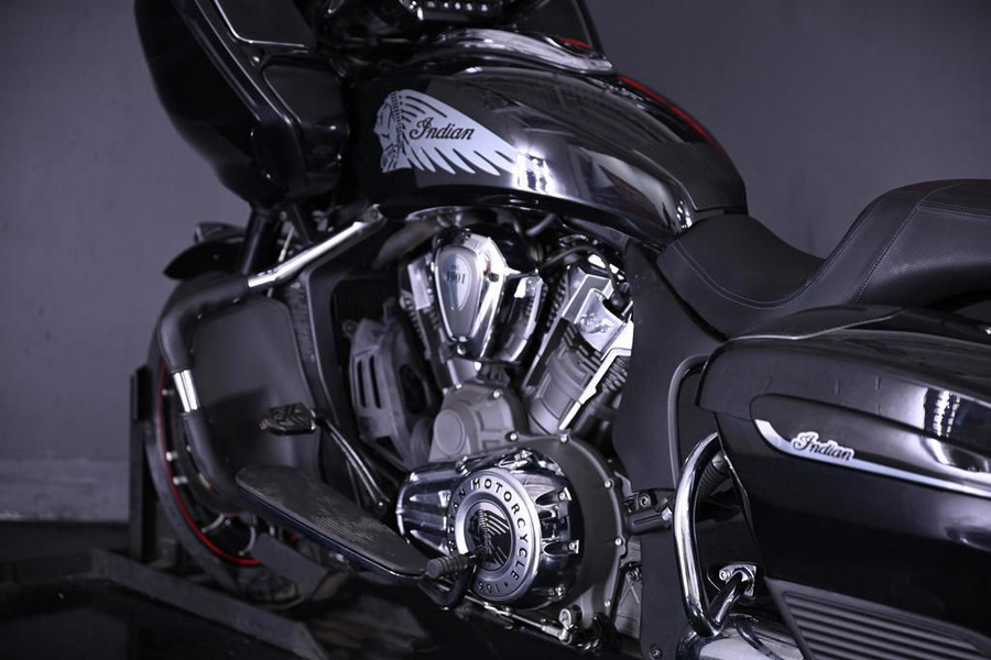 2021 Indian Motorcycle® Challenger® Limited Thunder Black Pearl