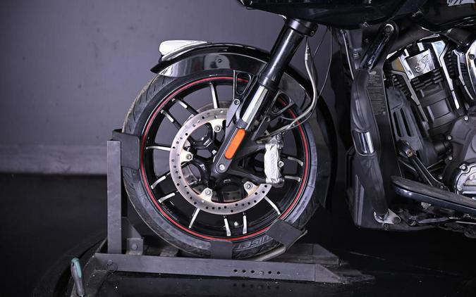 2021 Indian Motorcycle® Challenger® Limited Thunder Black Pearl