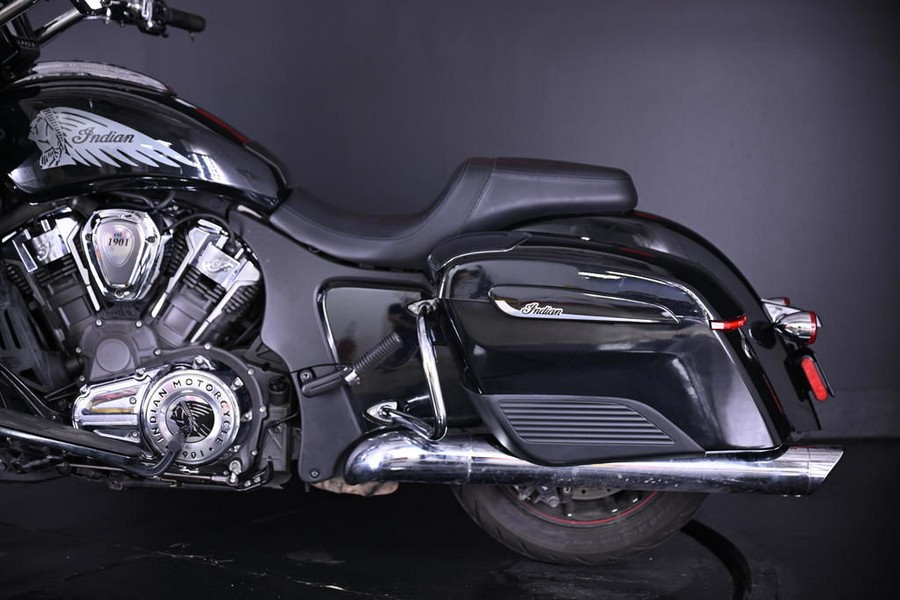2021 Indian Motorcycle® Challenger® Limited Thunder Black Pearl