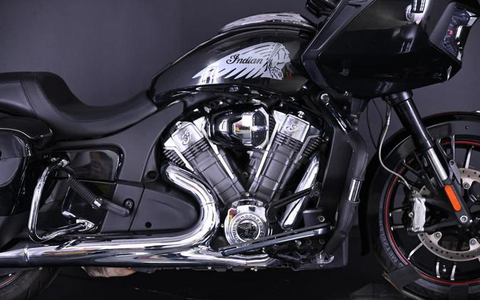 2021 Indian Motorcycle® Challenger® Limited Thunder Black Pearl