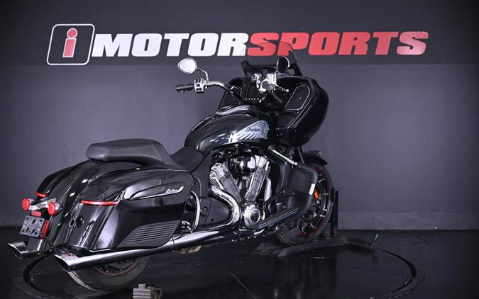 2021 Indian Motorcycle® Challenger® Limited Thunder Black Pearl