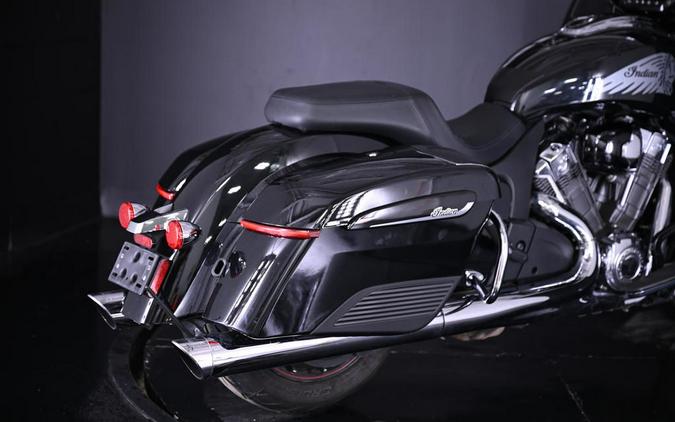 2021 Indian Motorcycle® Challenger® Limited Thunder Black Pearl