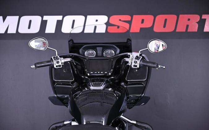 2021 Indian Motorcycle® Challenger® Limited Thunder Black Pearl