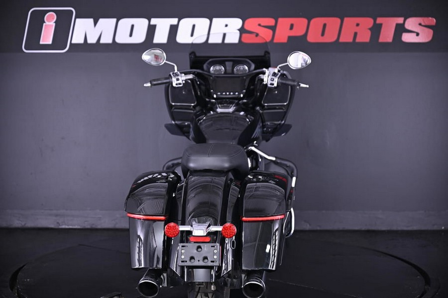 2021 Indian Motorcycle® Challenger® Limited Thunder Black Pearl