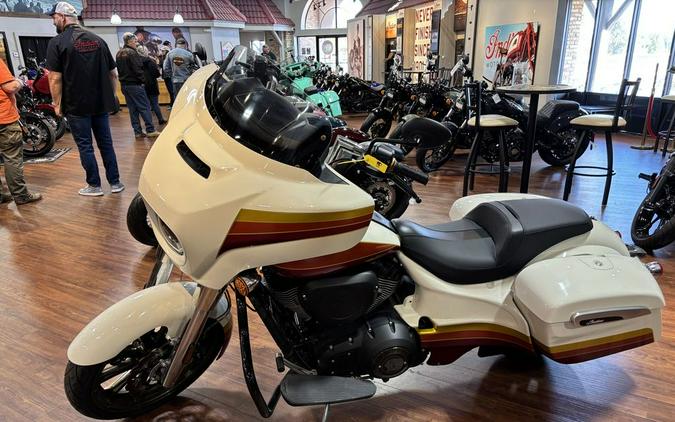 2021 Indian Motorcycle® Chieftain® Thunder Black